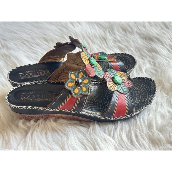 L'Artiste by Spring Step Size 40 Edrea Black Leather Wedge Sandals Floral - Picture 2 of 11